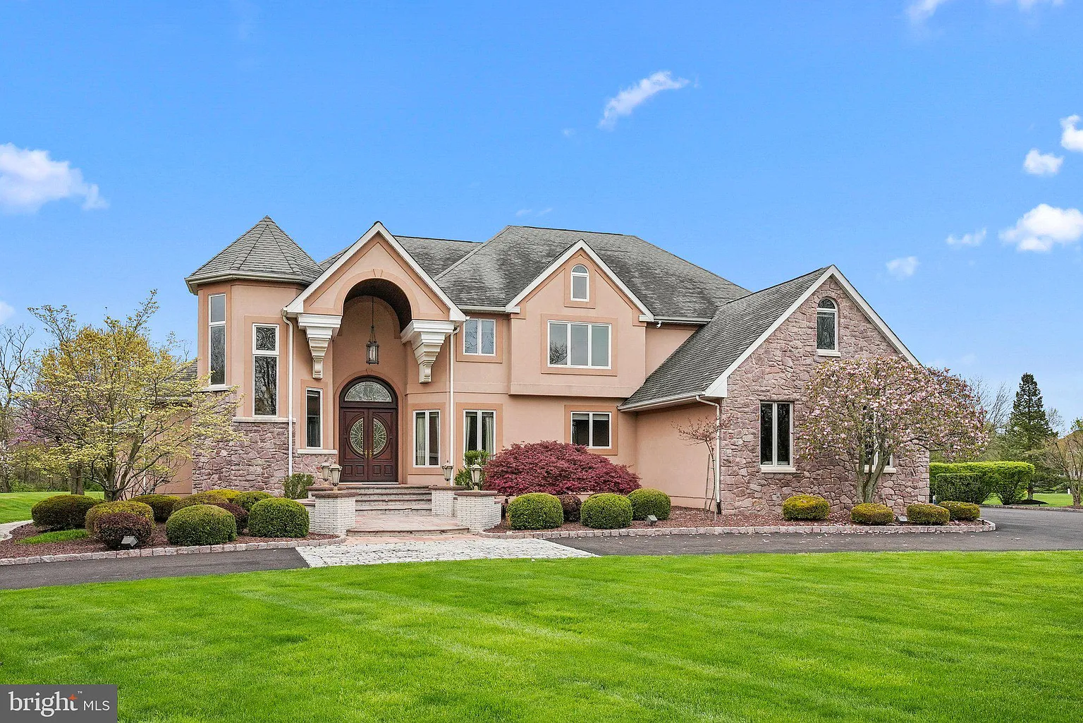 10 Valley View Dr photo 1