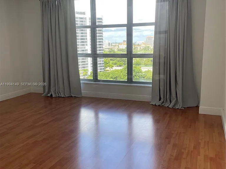 3530 Mystic Pointe Dr #1509 — Photo 4