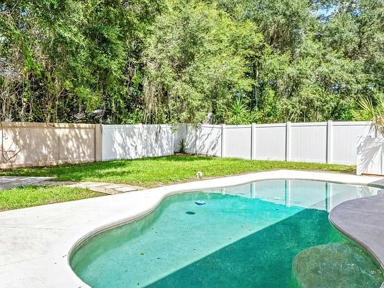 16013 Stags Leap Dr — Photo 4