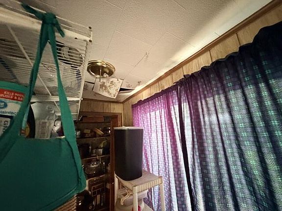 5th image of 102 Fulton Ave