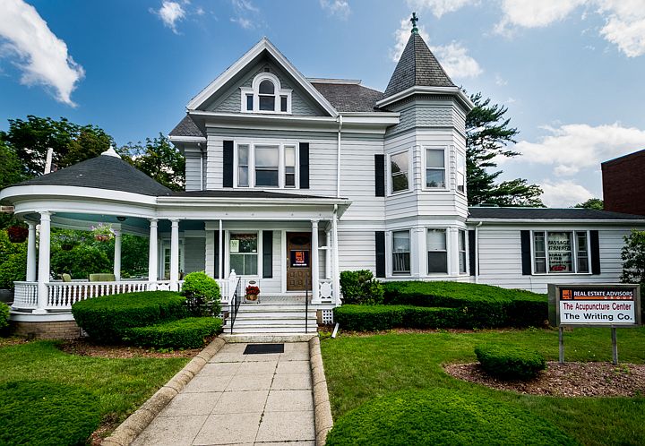 1st image of 195 Mount Auburn Street