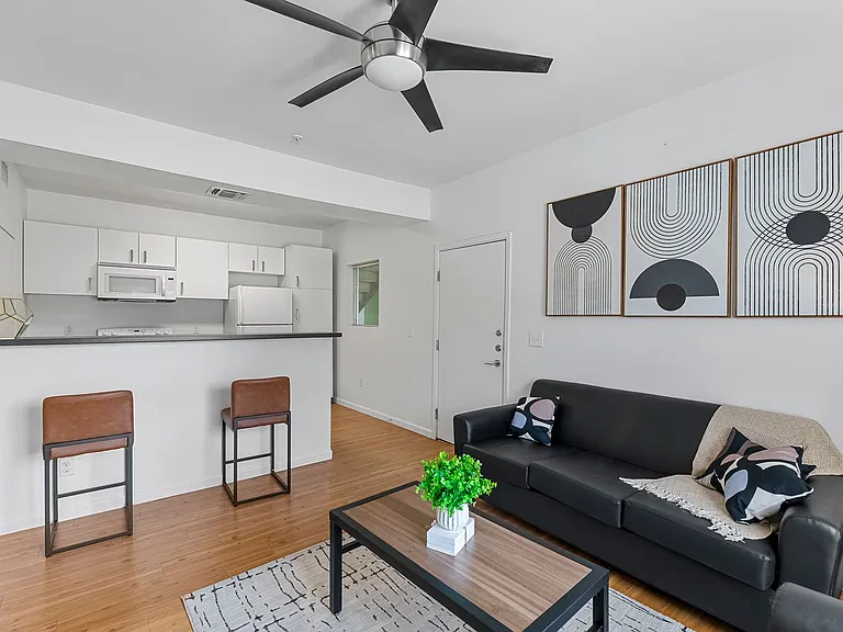 Green Spring Apartments — Photo 25