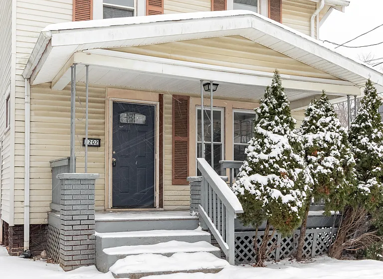 2202 Georgetown Rd NE — Photo 10