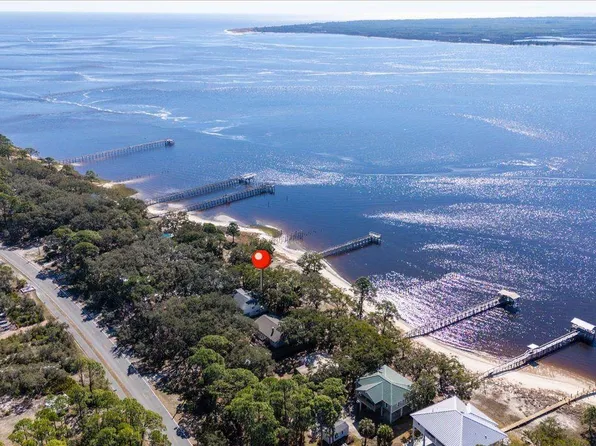 533 Mashes Sands Rd, Panacea, FL 32346