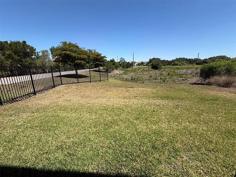 8860 Milestone Dr — Photo 24