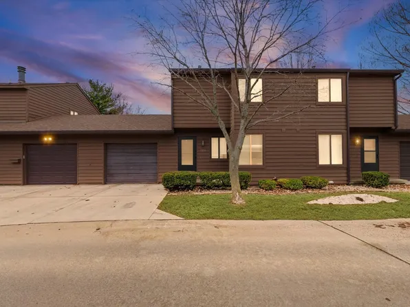 2111 Sunview Dr #2111, Champaign, IL 61821