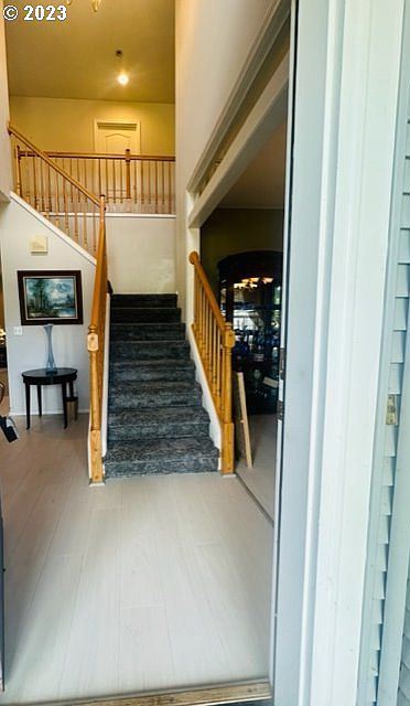 Primary Bedroom-Upper>