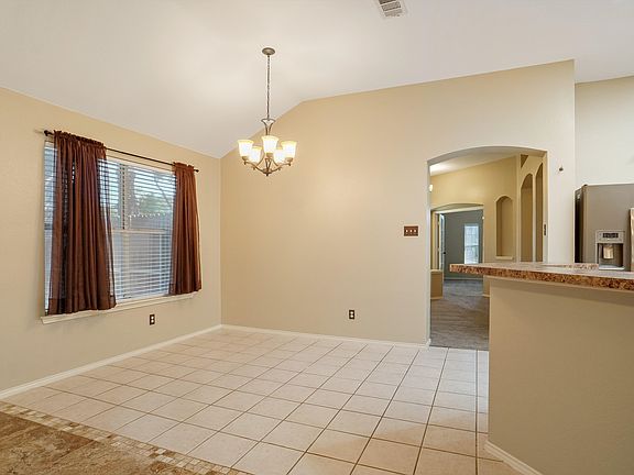3rd image of 1517 Nightingale Ln