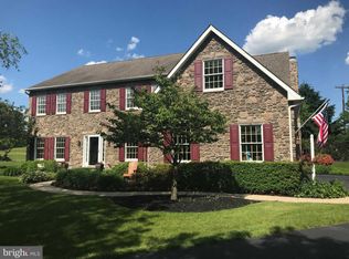 6 Aspen Dr, Ivyland, PA