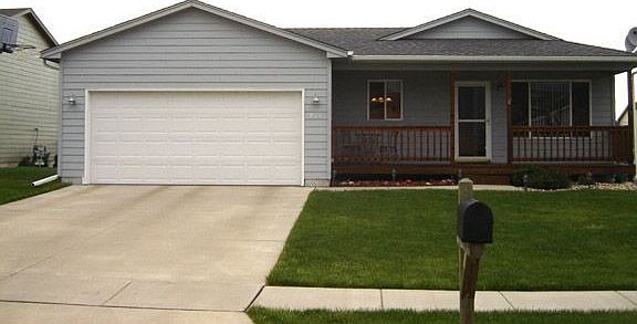1st image of 600 Lois Ln
