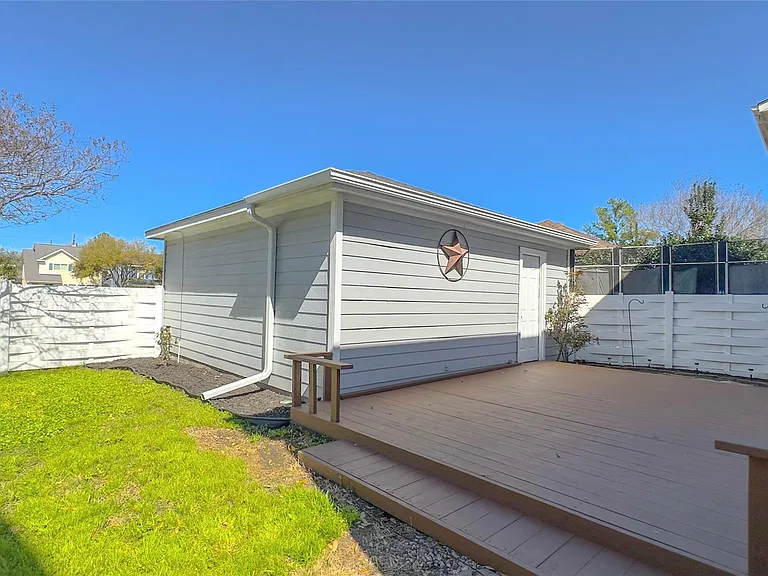 9923 Farrell Dr — Photo 37