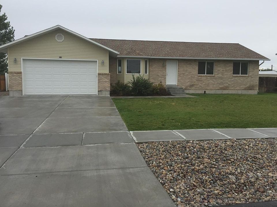 1st image of 210 S Wheatfield Ln