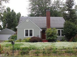 8100 SW Locust St, Tigard, OR 97223