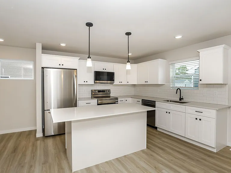 1835 Kingfisher Cir — Photo 12