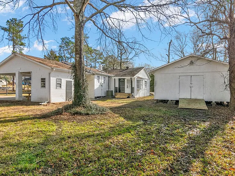 185 Weiss Bluff Rd — Photo 33