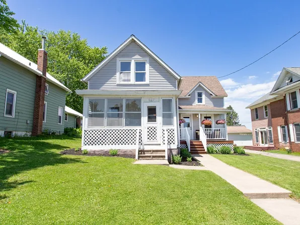 607 S Main St, Blanchardville, WI 53516