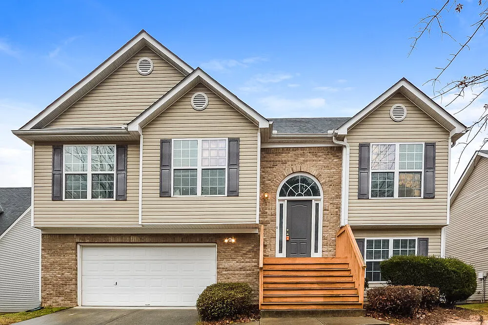 5 bed, 3.0 bath, 2842 sqft, $3,390 — Photo 1