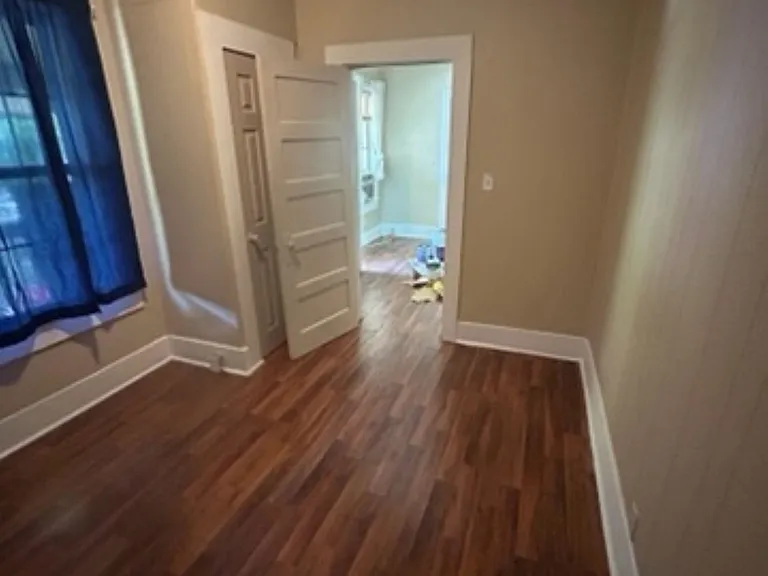 506 Bronson St — Photo 9