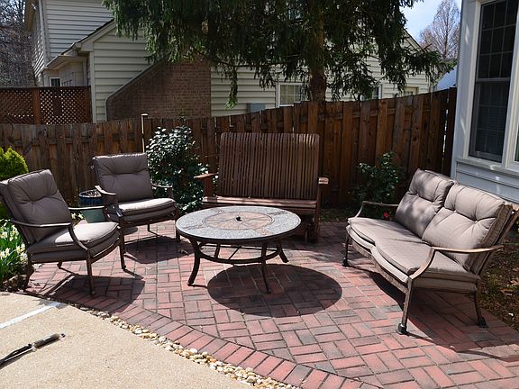 4th image of 2975 Franklin Oaks Dr