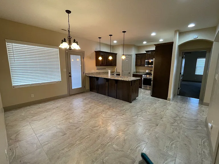 83 N Lee Ln — Photo 6