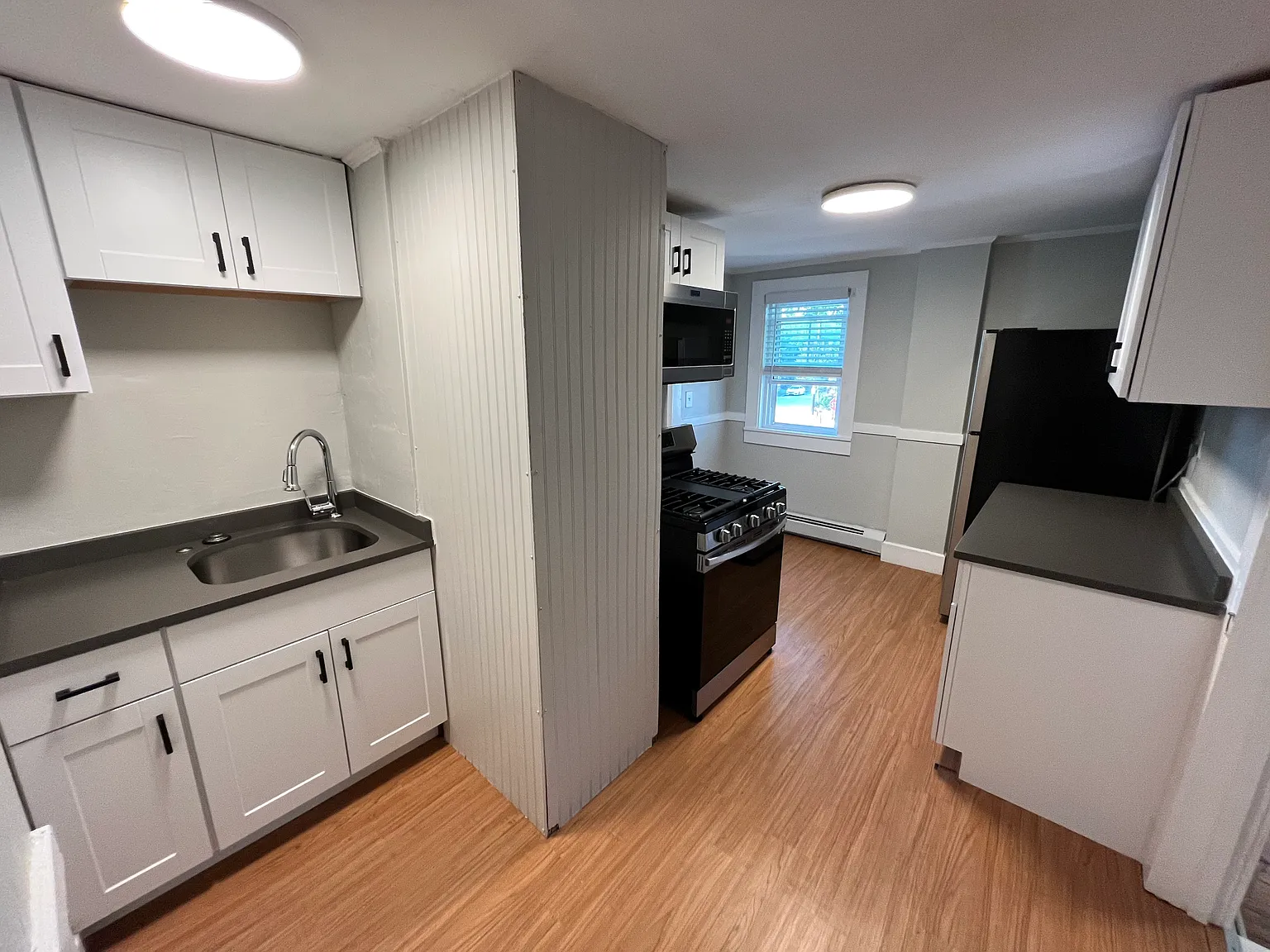 1 bed, 425 sqft, $2,350 — Photo 4