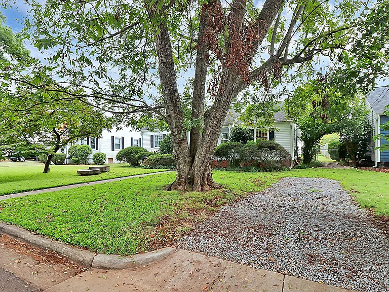 307 Ethan Ln — Photo 6
