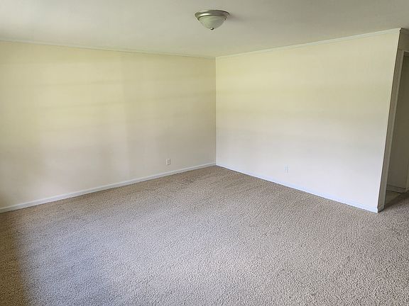 2nd image of 2304 Danbury Dr