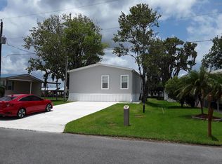 109 Happiness Dr, Welaka, FL 32193