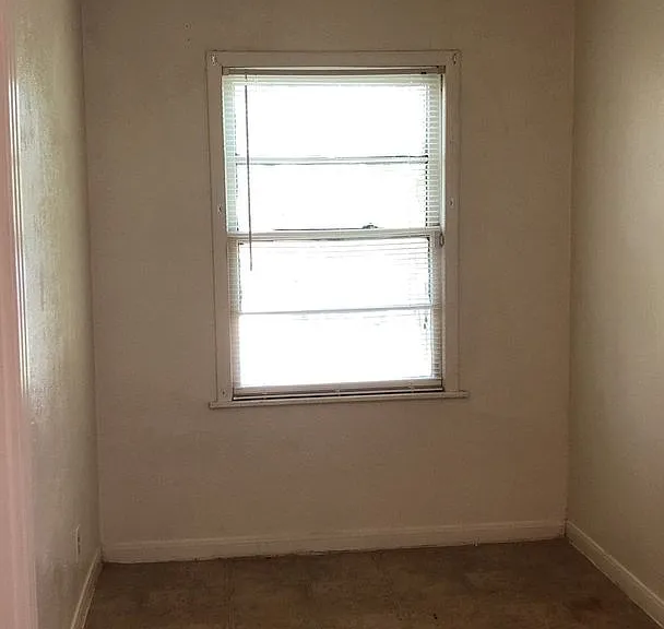 806 Carlisle Ave — Photo 5