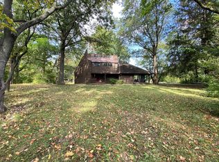 137 Pinetree Rd, Seymour, IL 61875