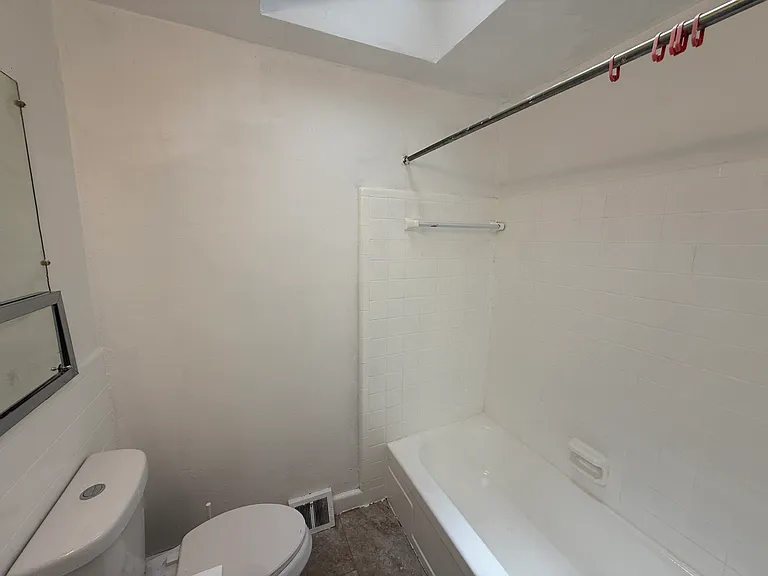 1538 Forrester Ave — Photo 14