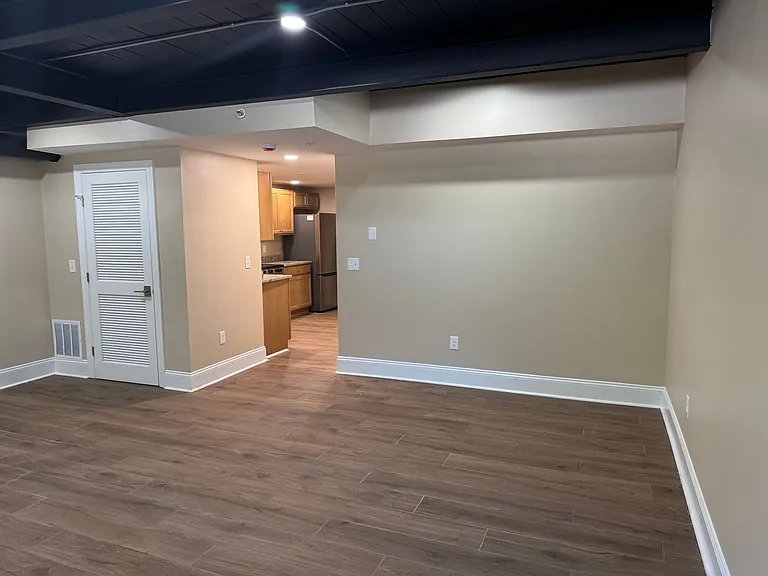 330 Linden Ave — Photo 17