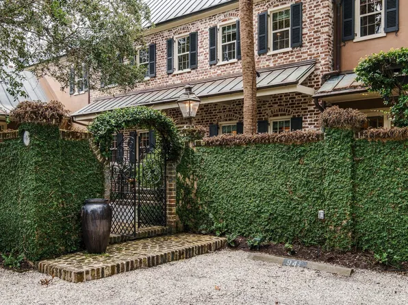 94 1/2 King St, Charleston, SC 29401
