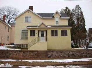 121 E Barnum St, Ishpeming, MI 49849