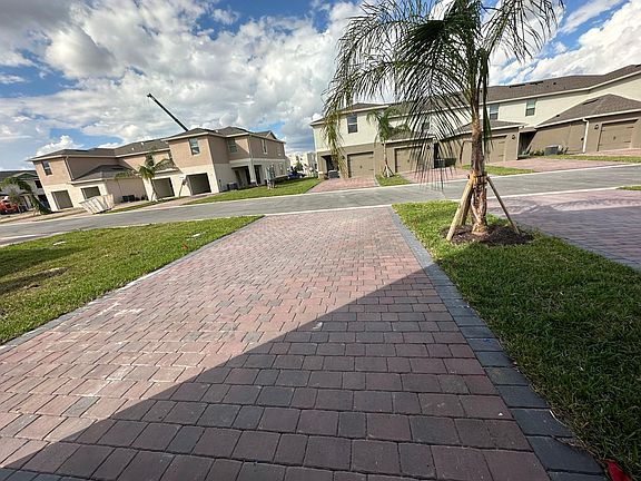 4th image of 13127 Bounty Ave