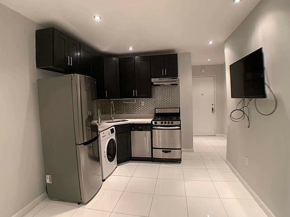 2nd image of 350 Manhattan Ave APT 2H