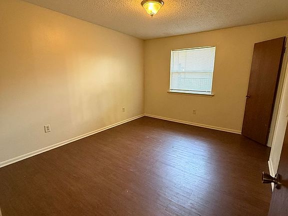 3rd image of 1408 Jade Ave #B