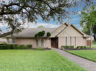 934 Echobrook Pl, Desoto, TX 75115