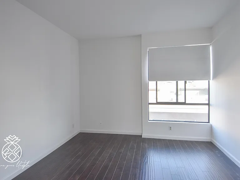 1727 Glendon Ave #208 — Photo 38