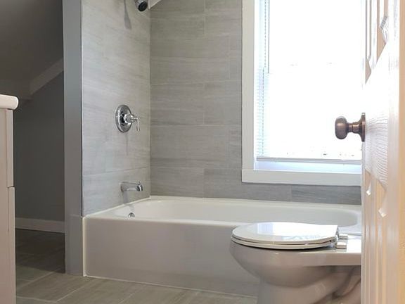 5th image of 315 New York Ave Floor 3