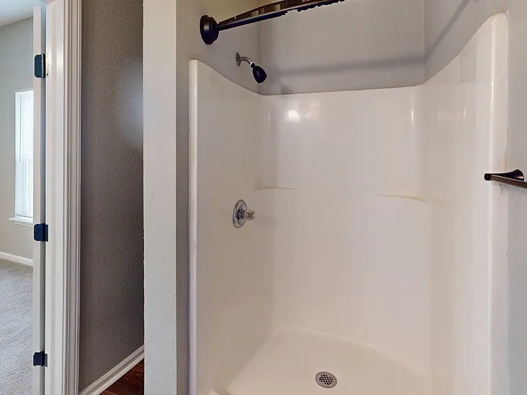 Jefferson Place Apartments — Photo 15