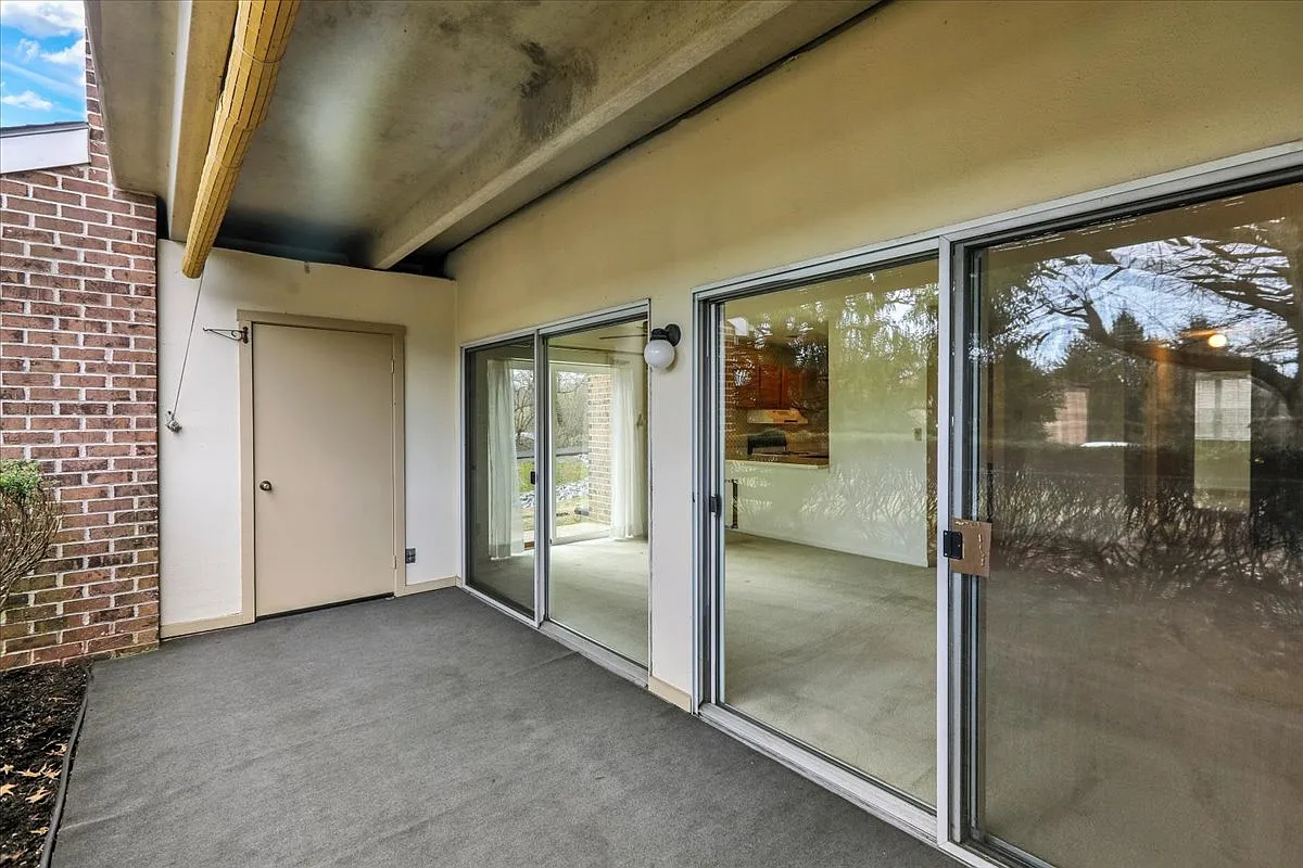 2 bed, 1228 sqft, $1,695 — Photo 4