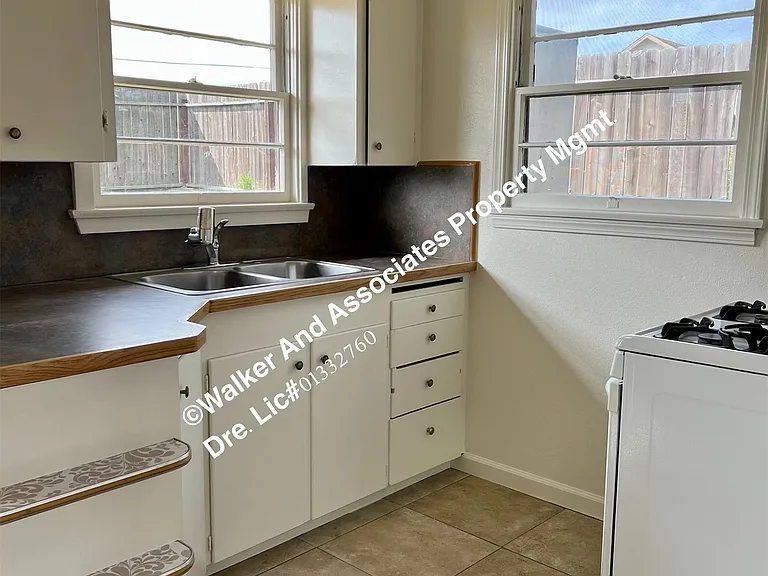 330 Siler Ln — Photo 10