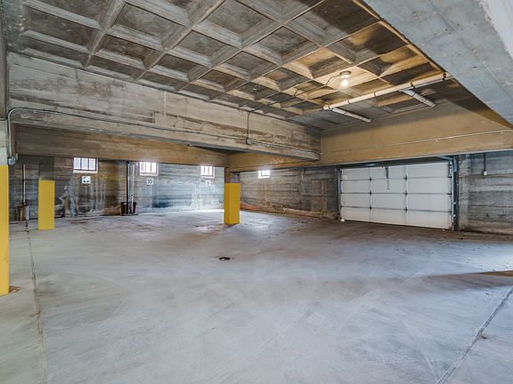 3rd image of 7512 Cromwell Dr APT 4