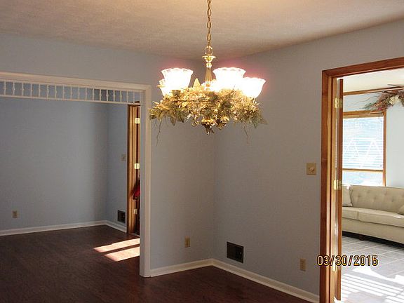 5th image of 275 Weatherly Woods Dr