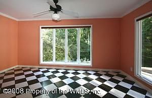 3rd image of 104 Sixpence Ct