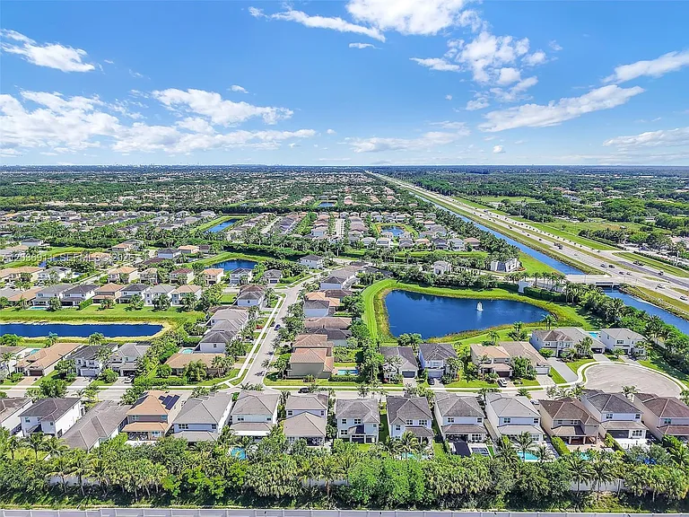 9799 Salty Bay Dr — Photo 41