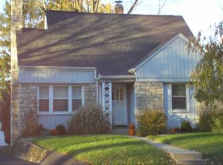 208 W Henderson Rd, Columbus, OH 43214