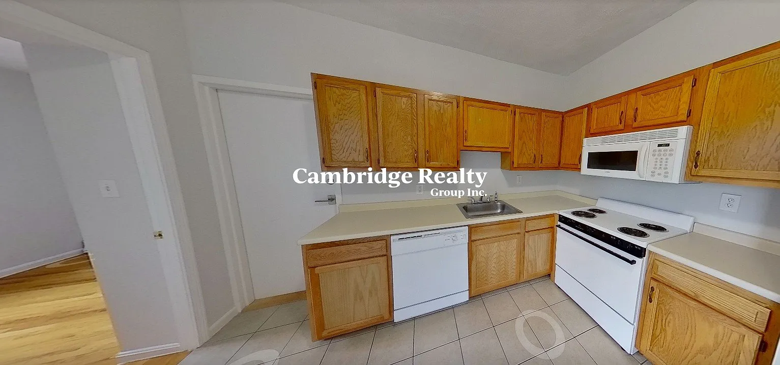 2 bed, 1.0 bath, 752 sqft, $3,650 — Photo 3
