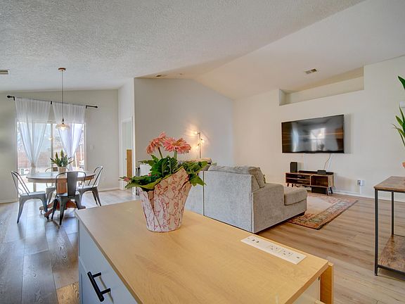 4th image of 2109 Margarita Dr SE